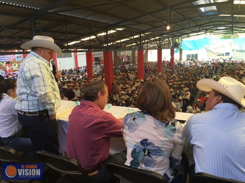 Realzan Asamblea de la Asociación Ganaderos local de Morelia 