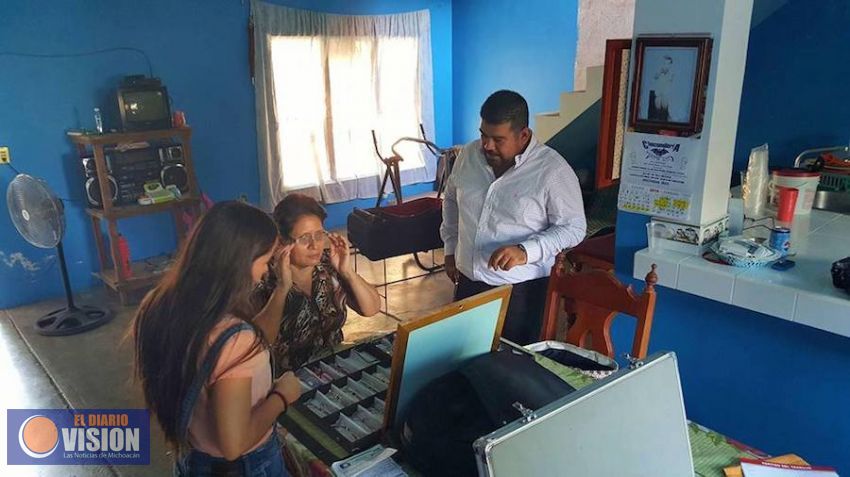 Programa de salud visual, es todo un éxito en Apatzingán