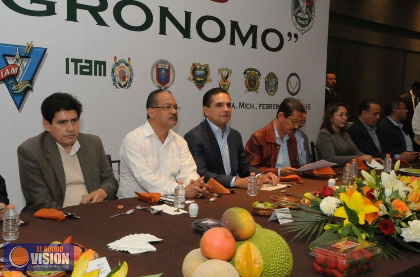 Demos paso a la industrialización del campo: Silvano Aureoles