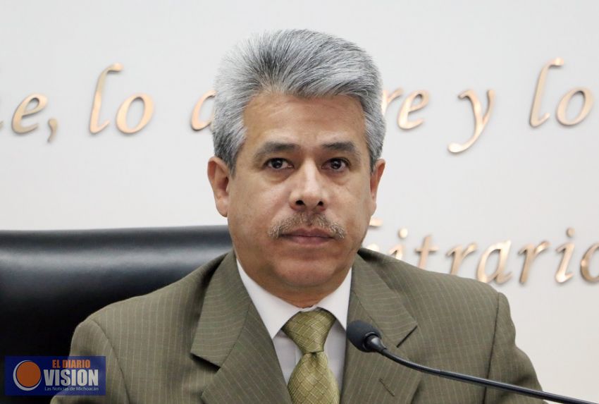 Determina TEEM pago de aguinaldo a ex regidora de Zitácuaro