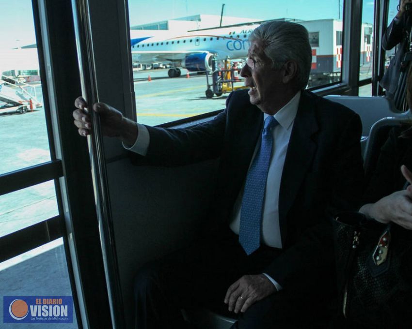 Gastan funcionarios federales 14 mdp en 237 viajes