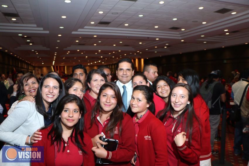 Jóvenes michoacanos tendrán mejores condiciones para construir un mejor futuro: SAC