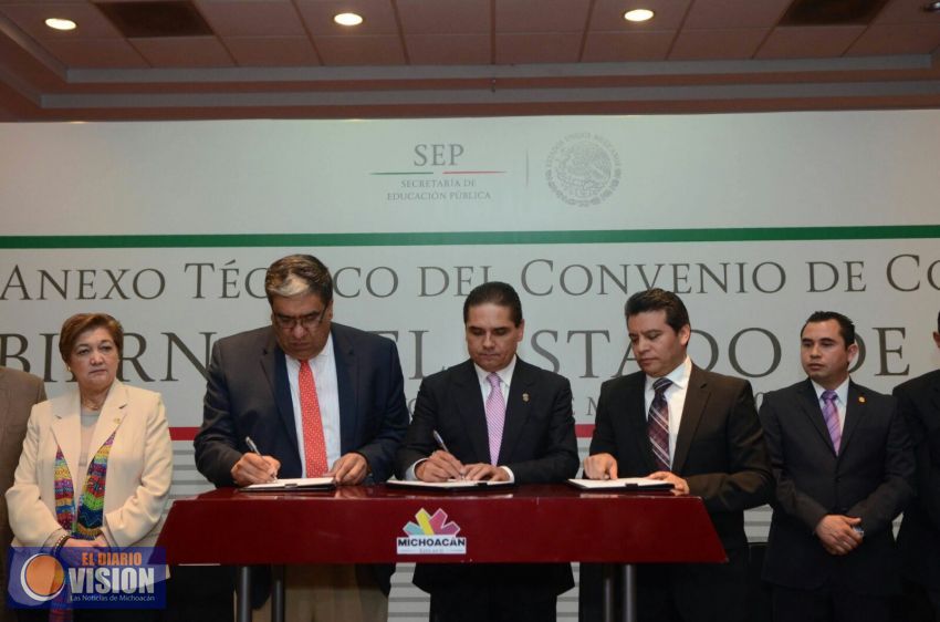 Michoacán, primer estado en ampliar recursos con INEA para abatir rezago educativo