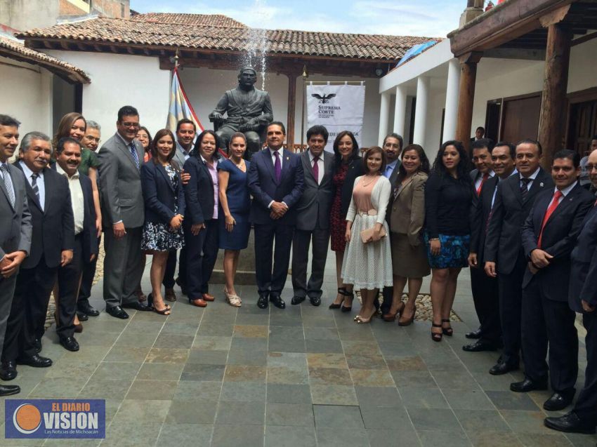 UMSNH presente en festejo por CCI aniversario del Tribunal de Ario