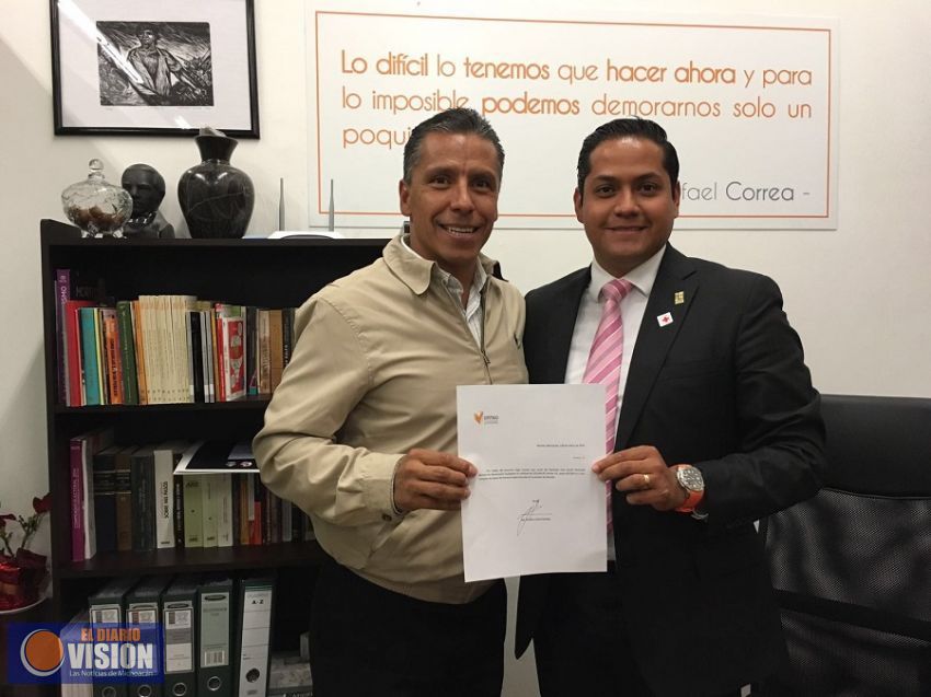 Daniel Moncada entrega apoyo para Caravanas Deportivas en Morelia