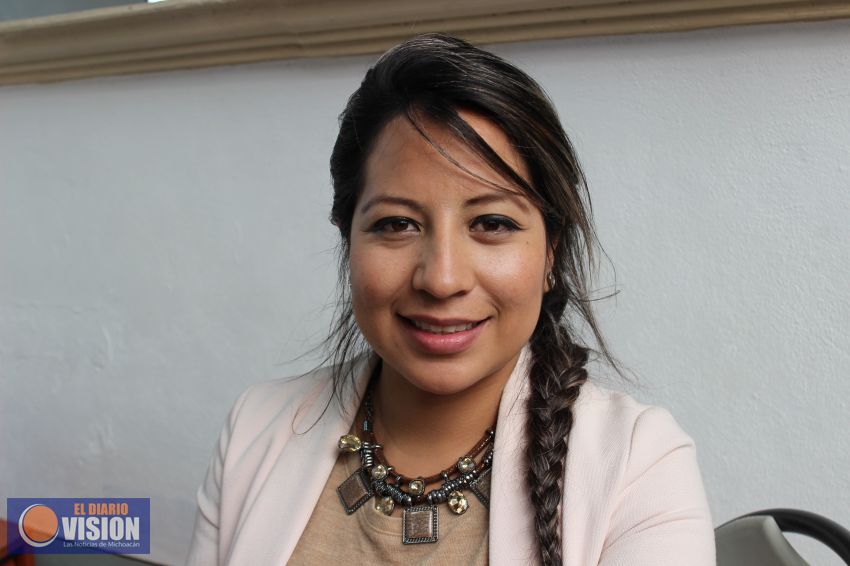 Capacitan a manejadores de alimentos de la región de Pátzcuaro