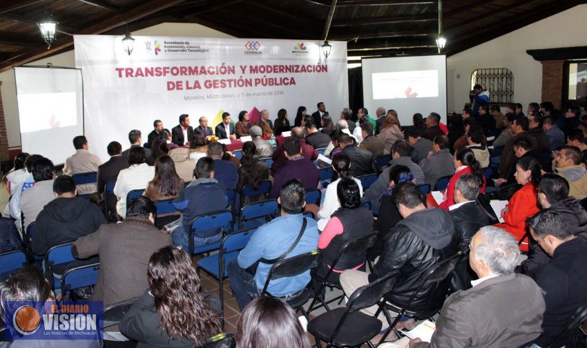 Enseñan a funcionarios el manejo de nuevas tecnologías de la comunicación 