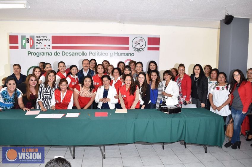 Firman acuerdo para el desarrollo político y humano de las mujeres en el PRI