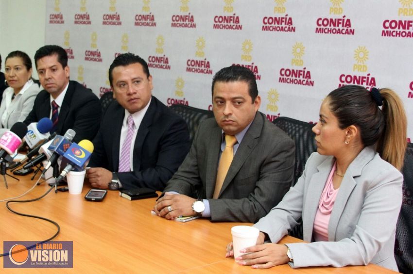 PRD exigirá a Peña Nieto que asuma la defensa de los migrantes ante el odio racial de Trump