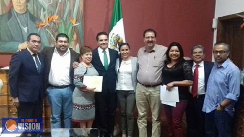 Se reúne dirigencia petista con el Gobernador del Estado
