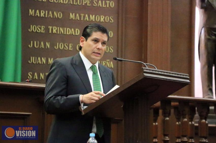 Ernesto Núñez presentó iniciativa de ley de fomento a la lactancia materna
