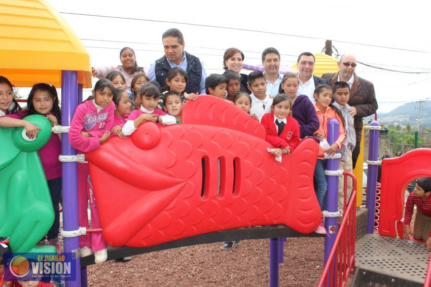 Titular de la SEDATU inaugura obras en Pátzcuaro