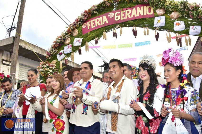 El Gobernador Silvano Aureoles inaugura Feria del Geranio