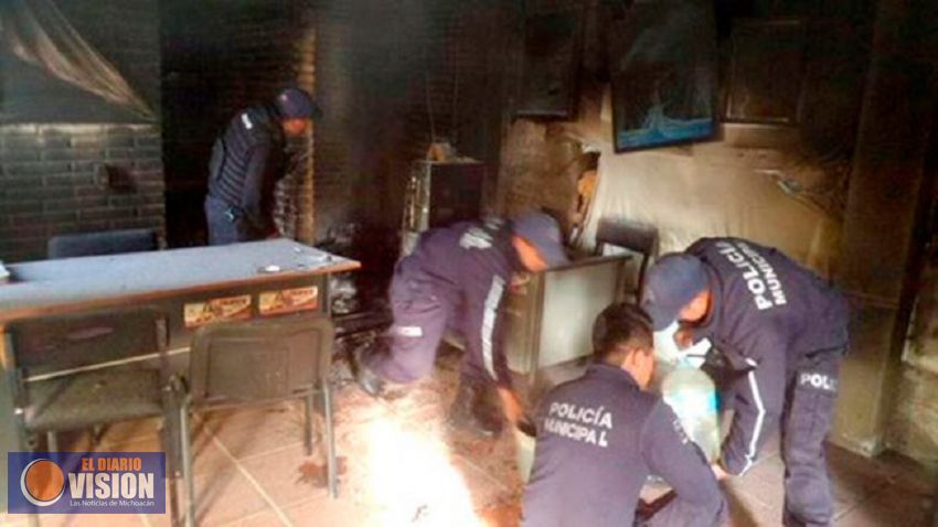 Se incendian oficinas de Morena en Oaxaca 