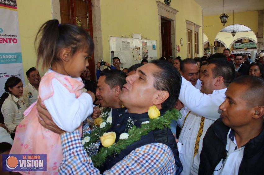 Garantiza Silvano Aureoles atención a los 113 municipios michoacanos