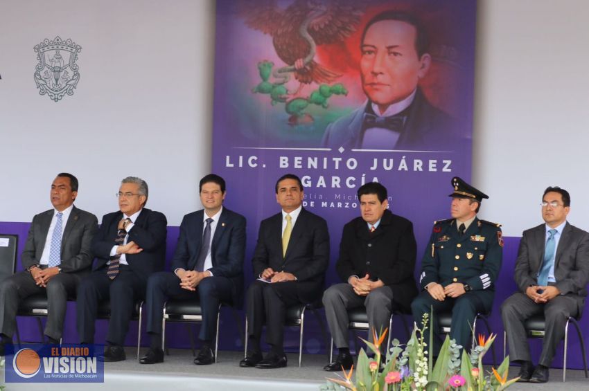 Asistió Silvano Aureoles a ceremonia del CCX Aniversario del natalicio de don Benito Juárez 