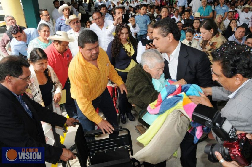 Educación, uno de mis principales compromisos: Silvano Aureoles 