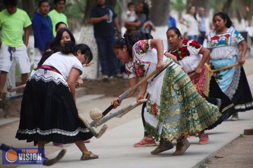 449 localidades michoacanas con presencia indígena desarrollan diversas actividades de Semana Santa