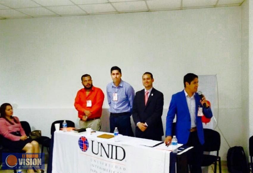 Jóvenes en Movimiento llevan a uruapenses al Debate
