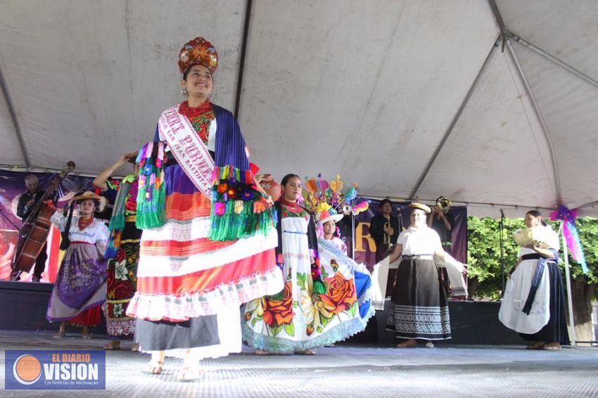 Colorido programa presentó Barrio de San Juan Bautista de Uruapan
