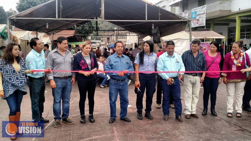 Todo un Exito, Muestra Gastronómica en San Juan Nuevo Parangaricutiro