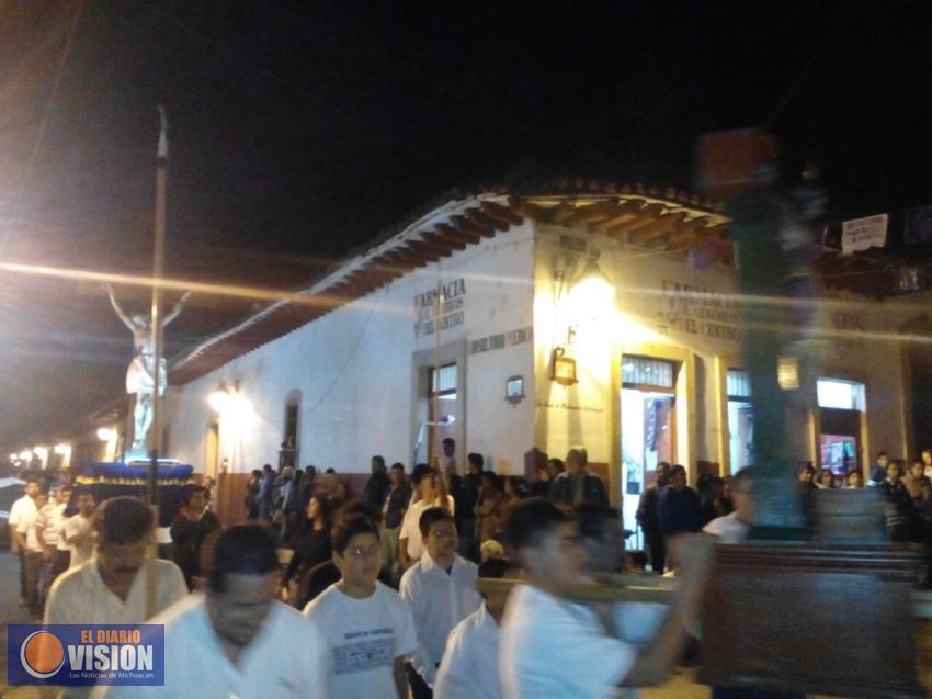 Realizan en Patzcuaro, Procesion de los Cristos