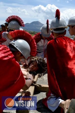 Representan pasión de Cristo en comunidades de Michoacán