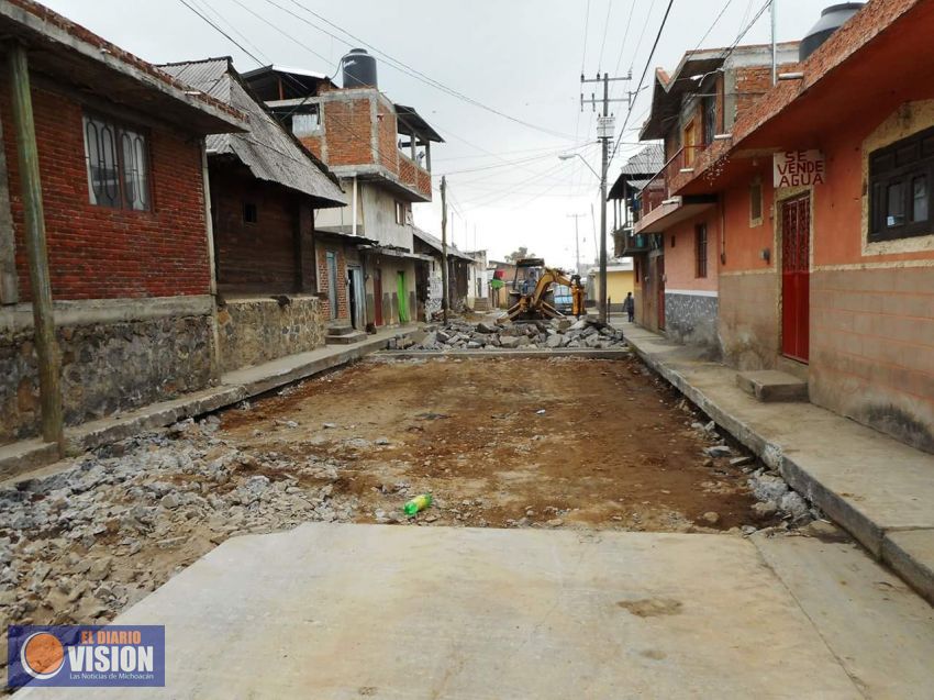 En Charapan, realizan obra municipal de amplio impacto