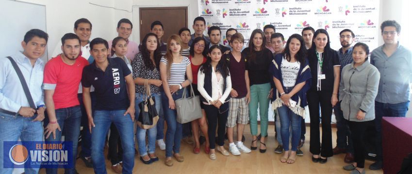 Sostiene IJUMICH encuentro con jóvenes previo al Diálogo de Universitarios por Migrantes