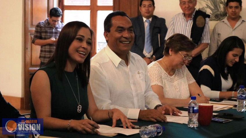 Instala Adrián López el Comité Técnico del Programa Beca Futuro 