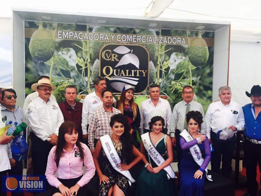 Inauguran Feria del Aguacate en Tancitaro