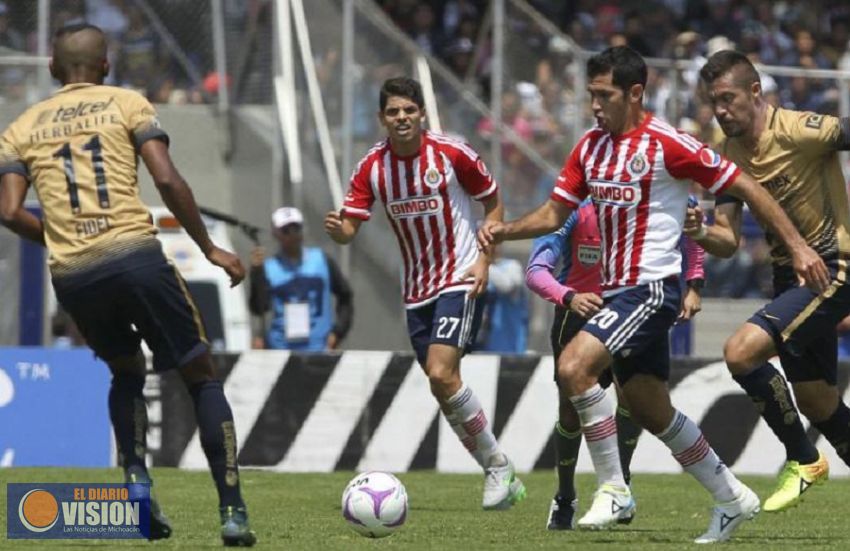 Entre Chivas y Pumas hay sangre compartida