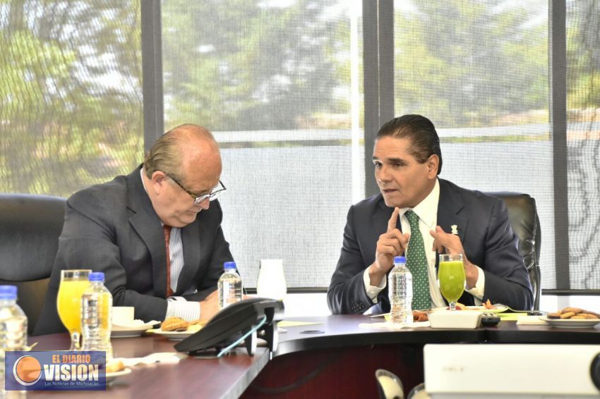 Gobernadores de Michoacán y Morelos comparten experiencias en educación y seguridad