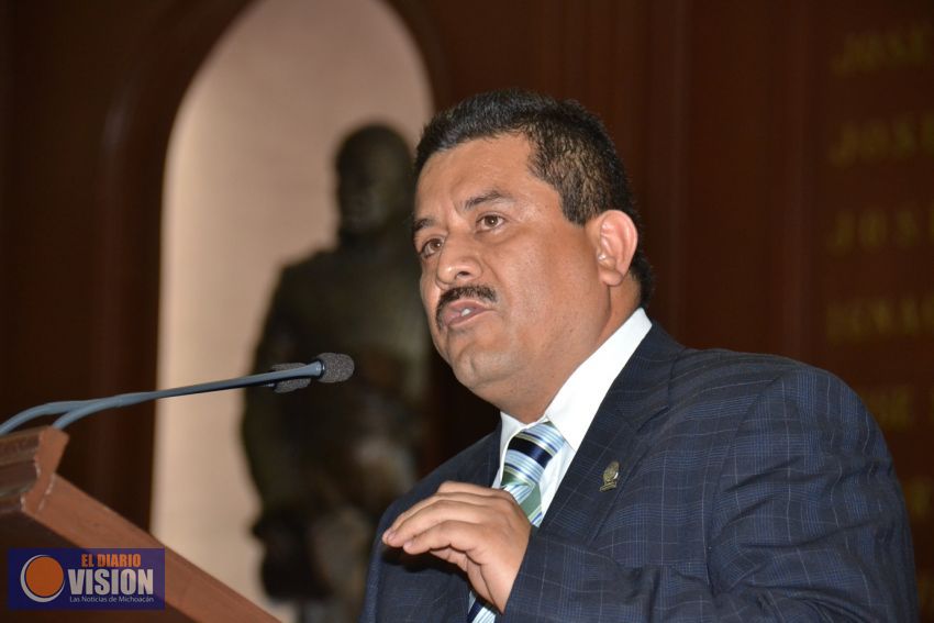 Trato equitativo a comerciantes de la feria: Roberto Carlos López