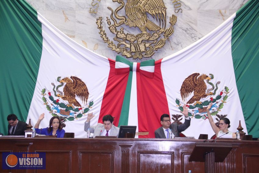 Prohiben en Michoacán que se casen menores de edad 