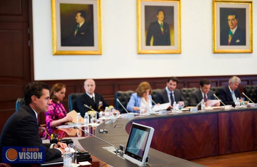 Enrique Peña Nieto encabezó una reunión con su gabinete