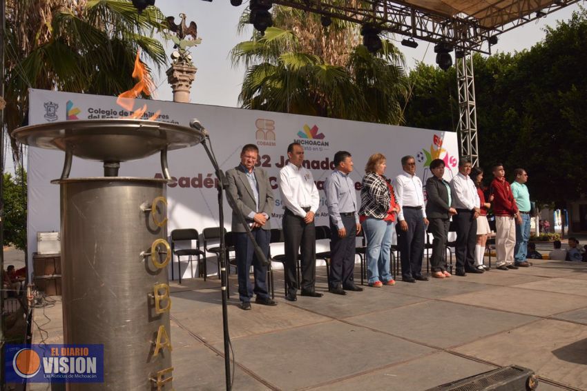 Alumnos y docentes del COBAEM destacan por su capacidad y talento: Bustos Aguilar 