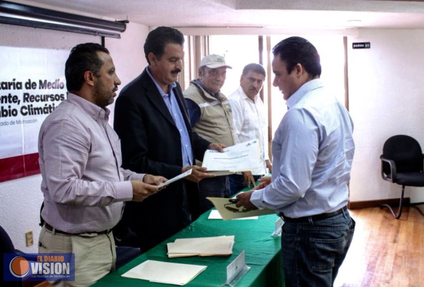 Hologramas que se entregan en Michoacán son válidos en todo el Valle de México