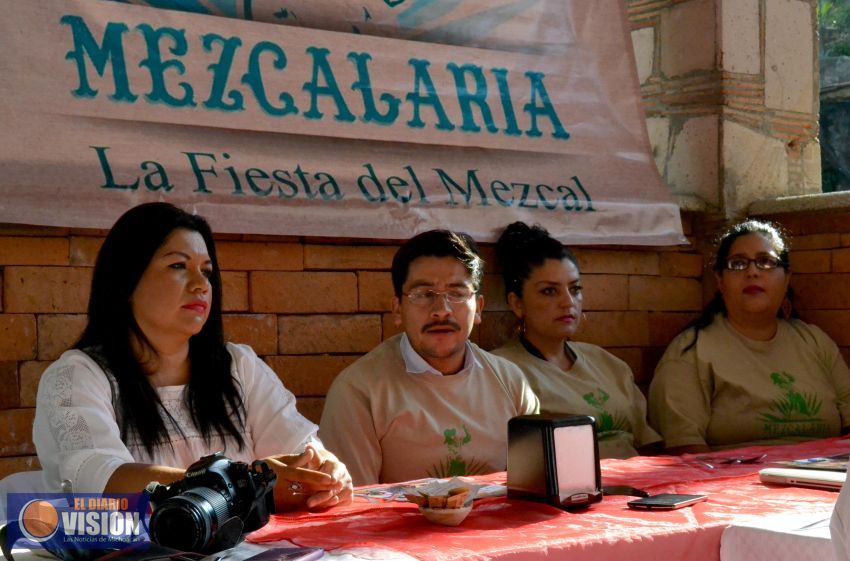 Organizan la Feria del Mezcal en Uruapan: Brenda Fraga.