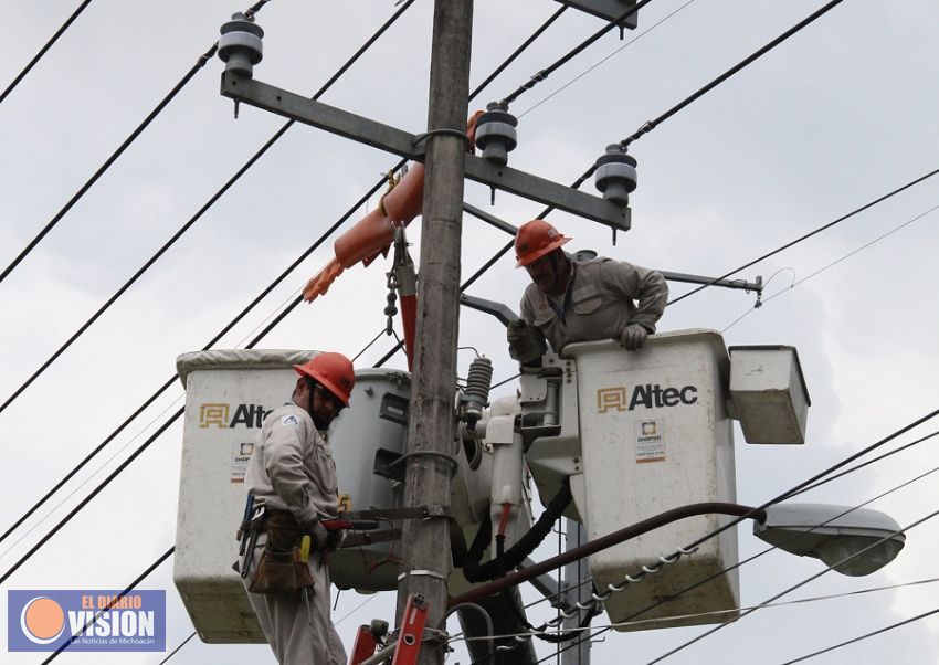 Uruapan invierte más de 400 mil pesos en la reparación de luminarias