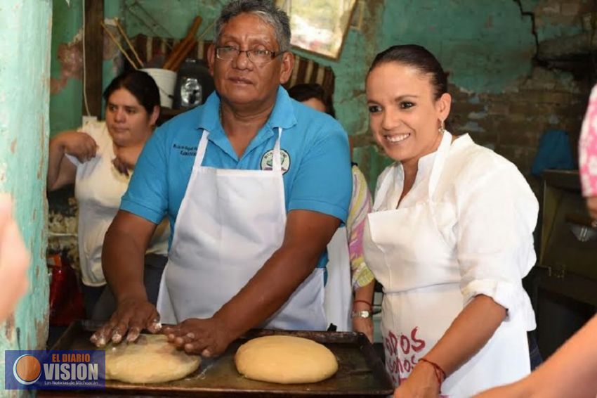Refrenda Andrea Villanueva su impulso al autoempleo