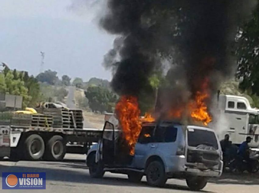 Estado y federación realizan operativo coordinado en Apatzingán; grupos armados bloquean