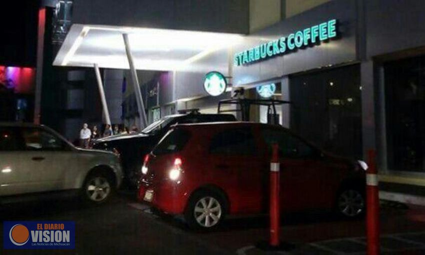 En Uruapan, Centros comerciales cierran sus puertas
