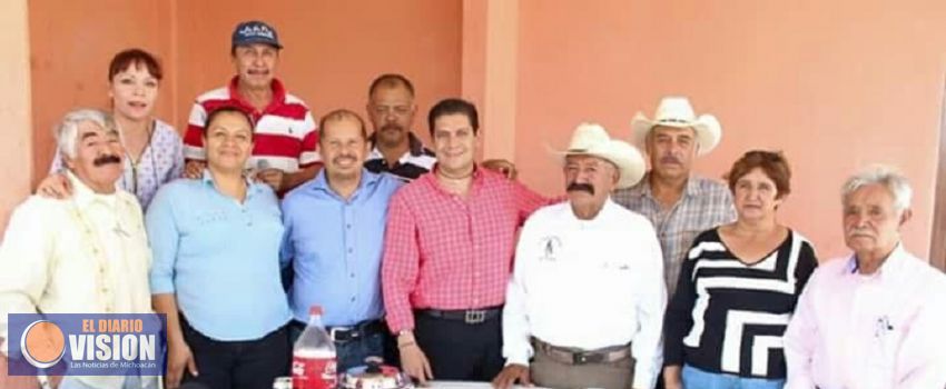 Ernesto Núñez apoyará productividad del Ejido de Santiaguito