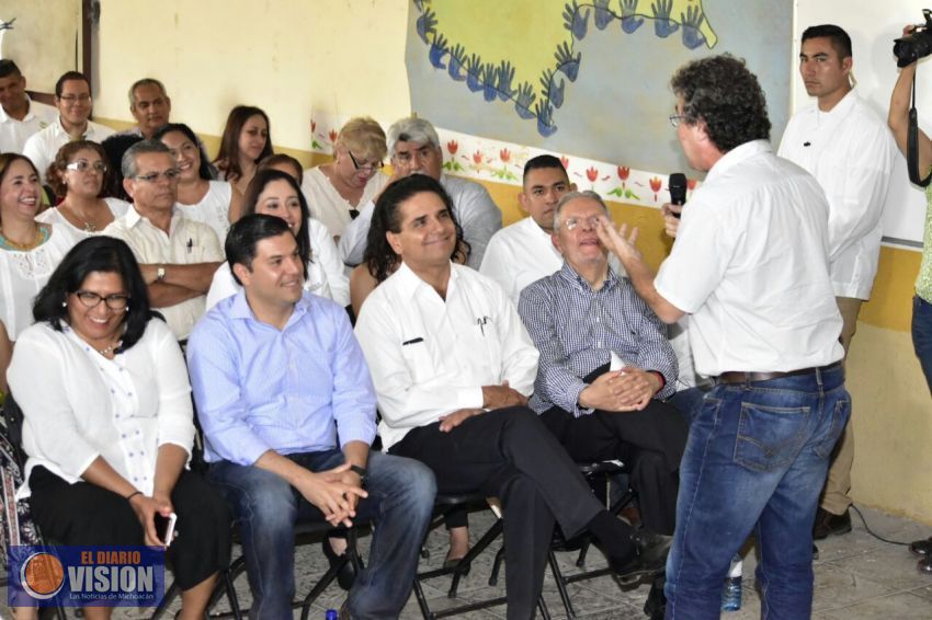 Realiza Jorge Melguizo conferencia en Apatzingán, “Alianzas para una cultura de la paz”,