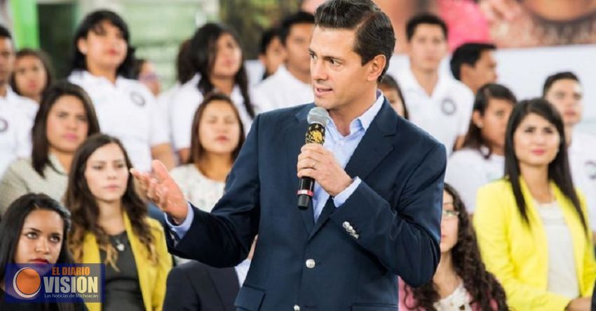 Encabezó EPN afiliación de estudiantes de nivel medio superior y superior al IMSS