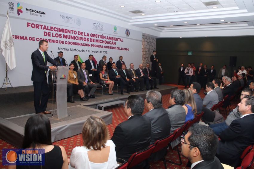 Entregan manual de gestión ambiental para 83 municipios 