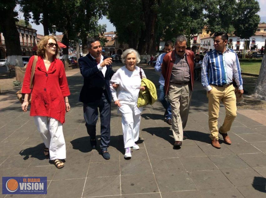  Elena Poniatowska, visitante distinguida de Pátzcuaro