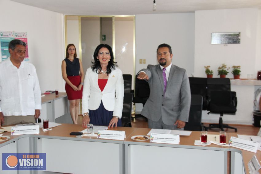 Titular de la SICDET rinde protesta como miembro del Comité de Distinción Doctor Honoris Causa 
