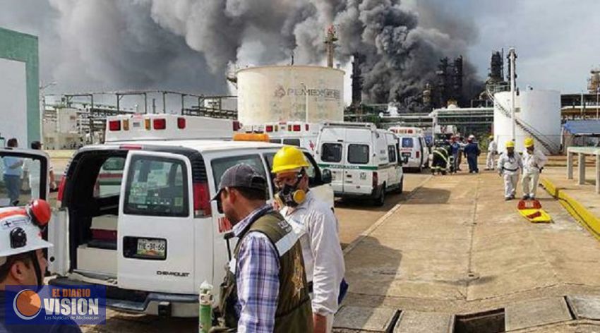 Aumentan a 13 los muertos por explosión en petroquímica en Veracruz
